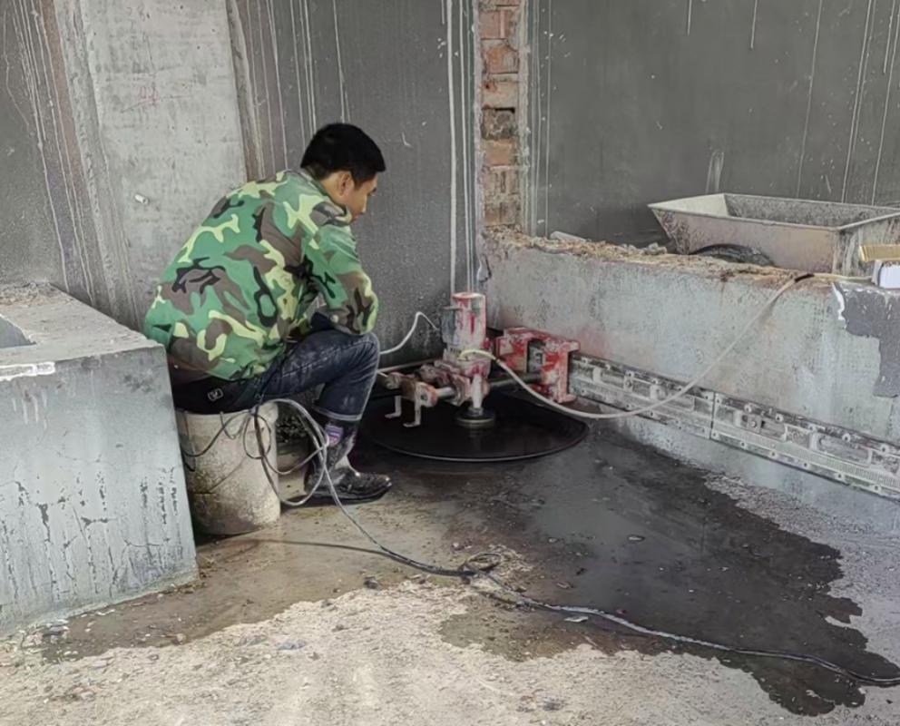 长沙雨花区专业酒店砸墙拆除与水路电路防水施工——您的室内工程专家